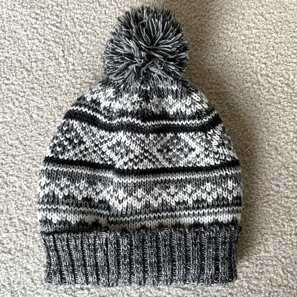 NWOT Mountain Warehouse Toque